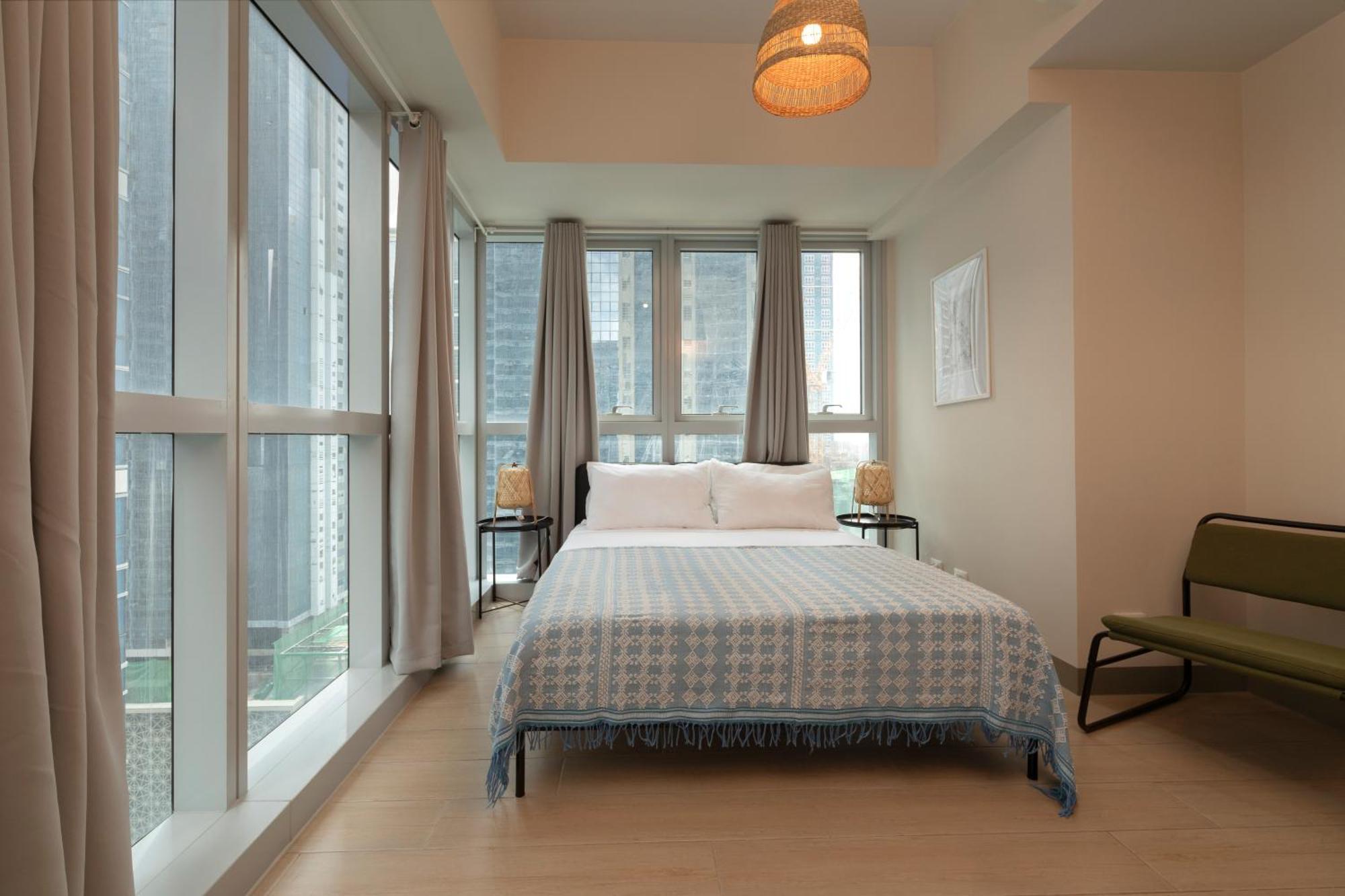 Uptown Parksuites Apartments Tower 2 Bgc By Ph Staycation Manila Esterno foto