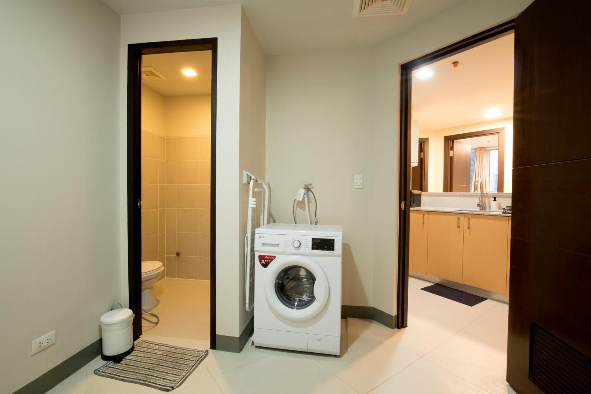Uptown Parksuites Apartments Tower 2 Bgc By Ph Staycation Manila Esterno foto